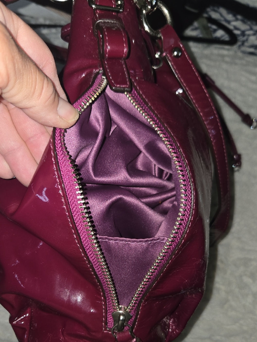 Coach Patent Leather Drawstring Hobo in Fushsia With Matching Wallet In Pristine - Picture 10 of 16